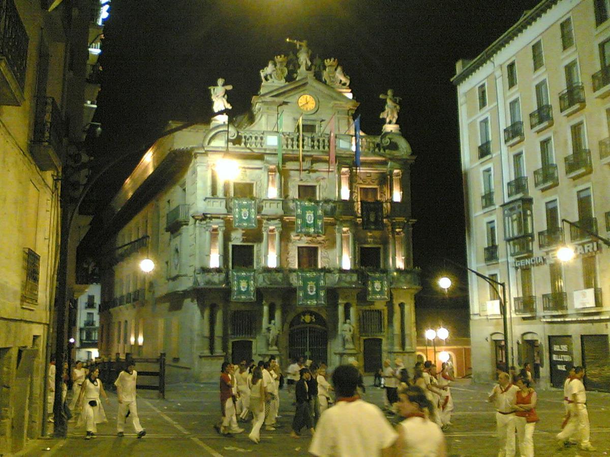 Calle Ansoleaga A 100 Mts Del Ayuntamiento Pampeluna Zewnętrze zdjęcie